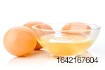 brown-eggs-raw-scrambled.jpg