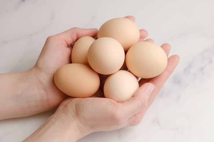 Eggs-in-hands.jpg