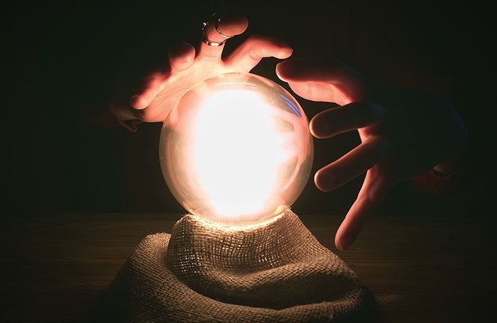 crystal-ball-divination-prediction