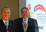 Jorge García de la Cadena (izq.) y Sergio Chávez (der.) de la UNA durante la presentación del XXV Congreso Latinoamericano de Avicultura que se realizará en Guadalajara.